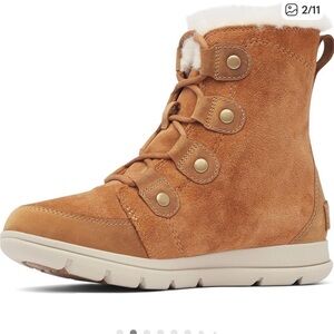 Sorel Joan Explorer Boots size 7